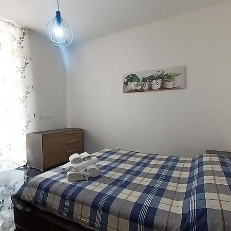 Tra Centro E Mare - Intero Appartamento Con Parcheggio Σαβόνα Εξωτερικό φωτογραφία