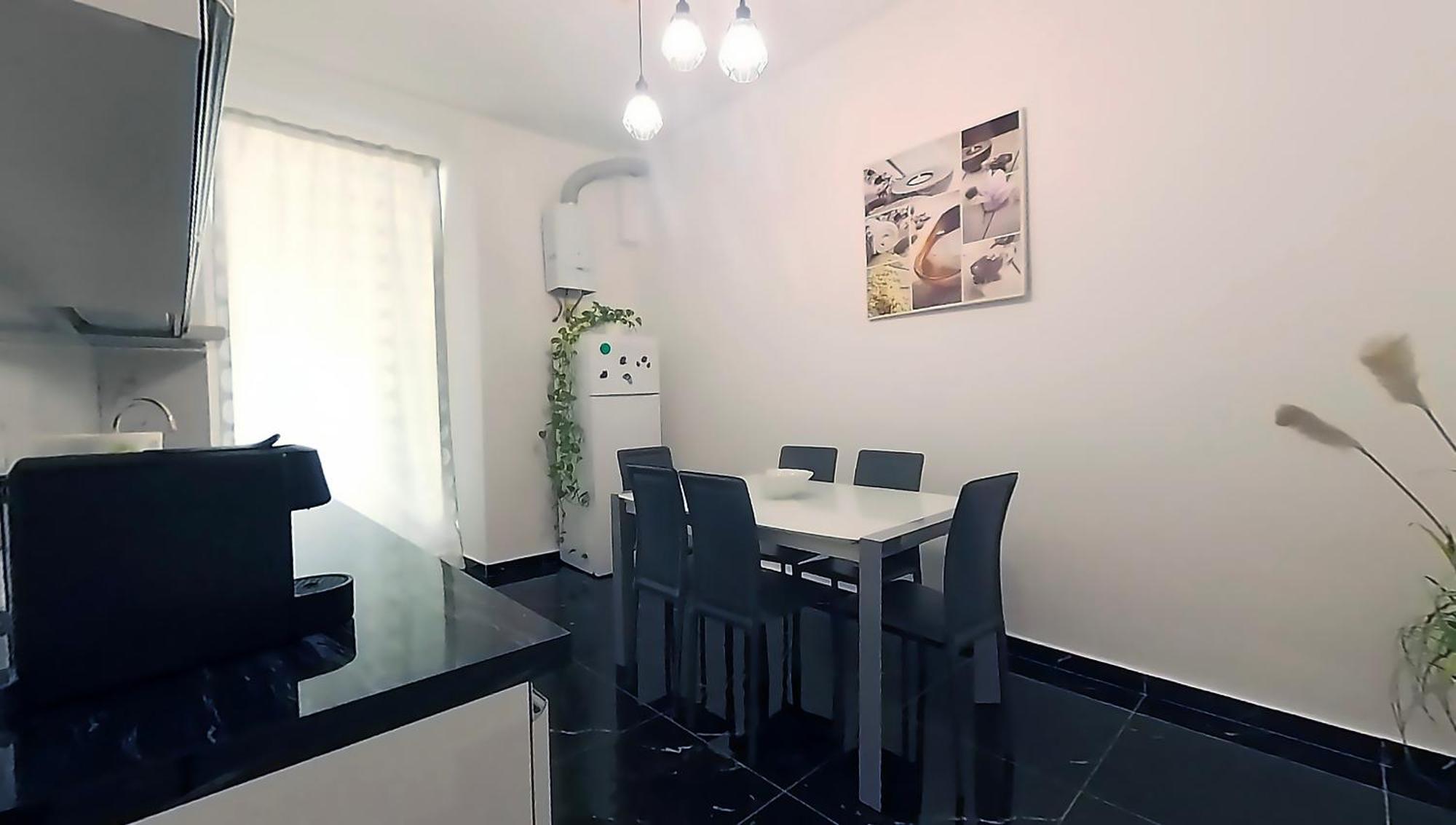 Tra Centro E Mare - Intero Appartamento Con Parcheggio Σαβόνα Εξωτερικό φωτογραφία