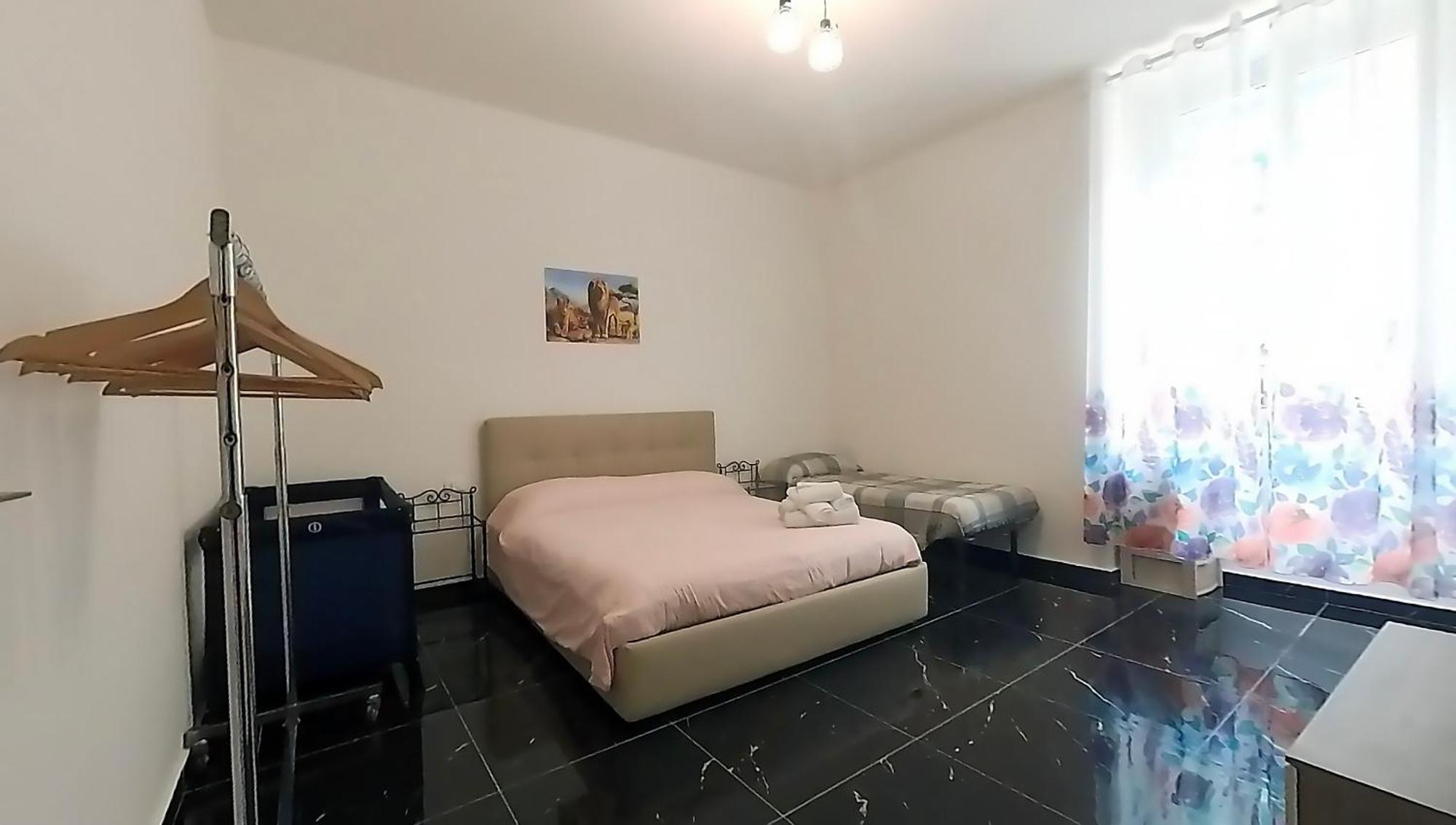Tra Centro E Mare - Intero Appartamento Con Parcheggio Σαβόνα Εξωτερικό φωτογραφία