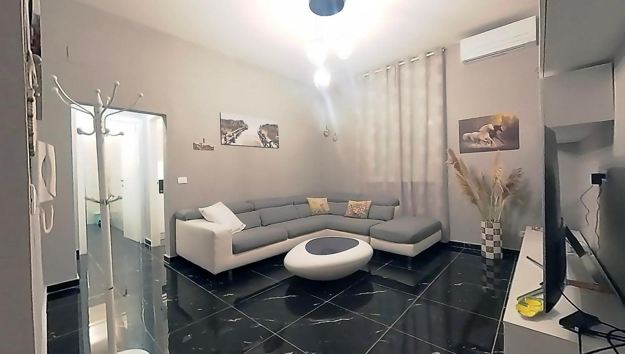 Tra Centro E Mare - Intero Appartamento Con Parcheggio Σαβόνα Εξωτερικό φωτογραφία